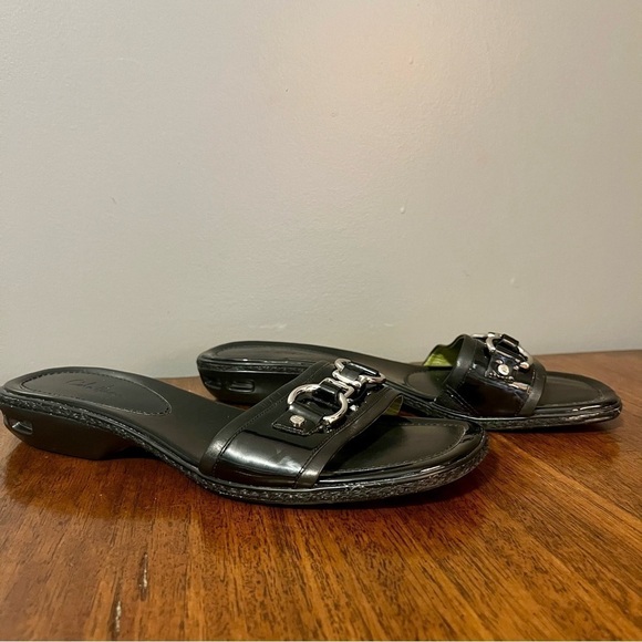 Cole Haan Nike air sandals/slides women size 7 black patent leather. - Picture 2 of 10